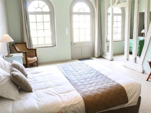 Domaine De Montchevreuil Hotell Fresneaux-Montchevreuil Eksteriør bilde